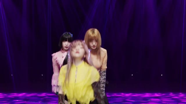 Billlie | 'RING X RING' M/V смотреть онлайн