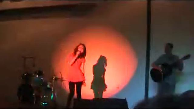 buscando un final laurita en concierto con su papi hacen parte de la familia protela смотреть онлайн