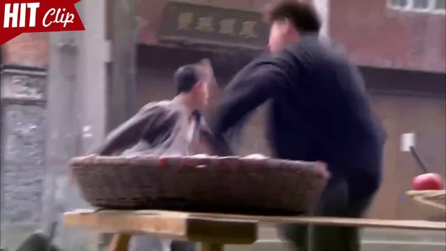 Those gangsters came to rob him, but actually he's a retired mafia boss so he beat them up!!