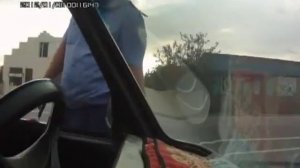 Ты сопляк, документы требуешь, я 25 лет в ГАИ