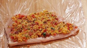 Куриный рулет в пищевой пленке