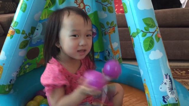 Ariel went shopping, bought her Jungle Ball Pit смотреть онлайн