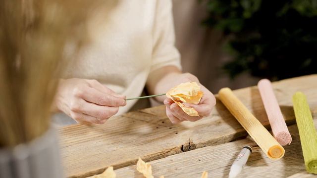 Make a beautiful crepe paper flower bouquet смотреть онлайн