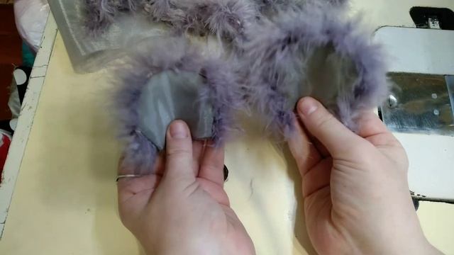 Костюм мышки для мальчика/Как вшить ушки в капюшон/Как пришивати пух на нитке.