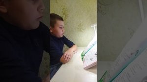 Литературное чтение 3 класс стихотворение Ф. И. Тютчев «Листья»