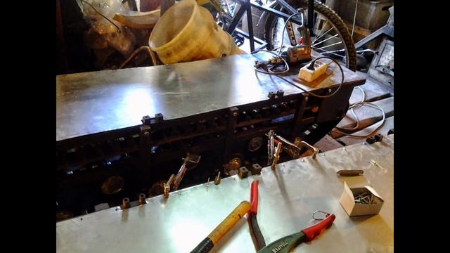 Самодельный двухмоторный вездеход на гусеницах смотреть онлайн