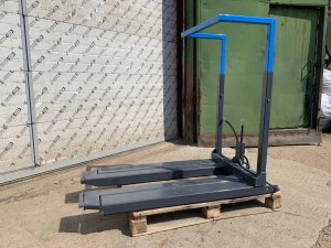 Опрокидыватель контейнеров гидравлический (вилочный)