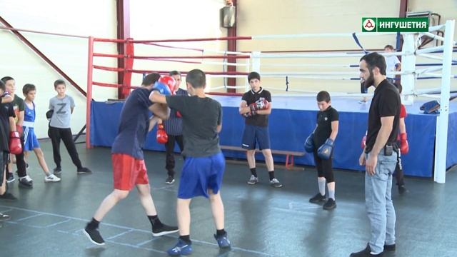 СПОРТИВНАЯ ИНГУШЕТИЯ ТРЕНИРОВКА ПО БОКСУ ЭКАЖЕВО 11082023 смотреть онлайн