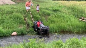 Квадрик LINHAI YAMAHA M 150вытягиваем с детьми с реки?