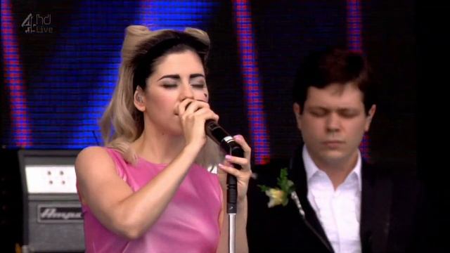 Marina and the Diamonds - Power & Control [ Live T4 on the Beach 2012 ] HD смотреть онлайн
