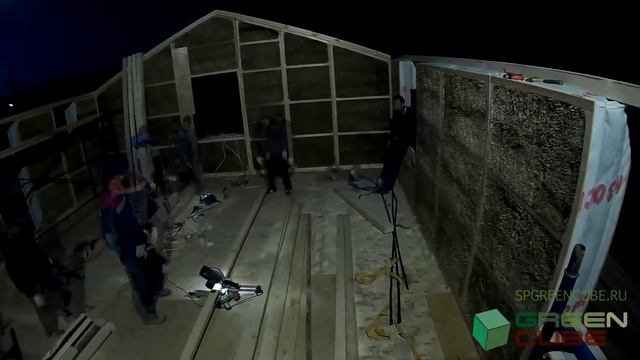Установка межкомнатных перегородок в соломенном доме | Процесс монтажа в экодоме Green Cube смотреть онлайн