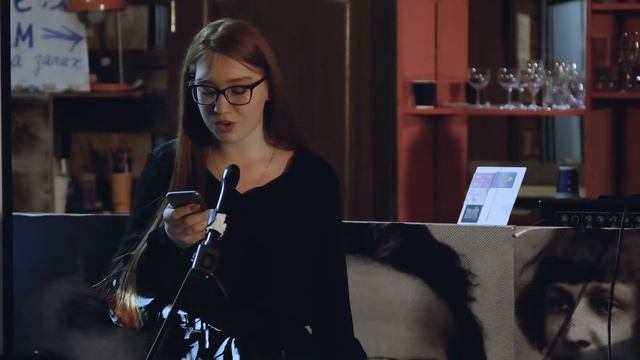 Владимир Маяковский - Скрипка и немножко нервно. Читает Коныгина Виктория. смотреть онлайн