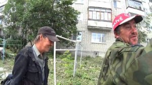 один день среди бомжей/ архив, Бульдог и Валентин(18+)