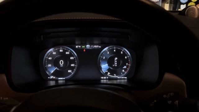 V90 Cold Start and Revs смотреть онлайн