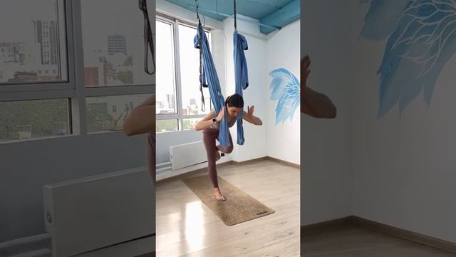 Связка в гамаке #flyyoga #йогавгамаках #флаййога #aeroyoga #airyoga смотреть онлайн