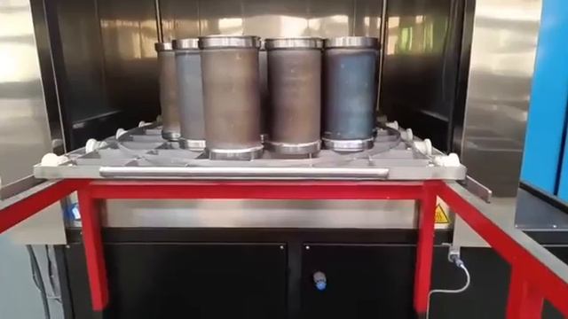 Моечная машина АМ1200 ВС в работе на ОАО Кузлитмаш Республика Беларусь