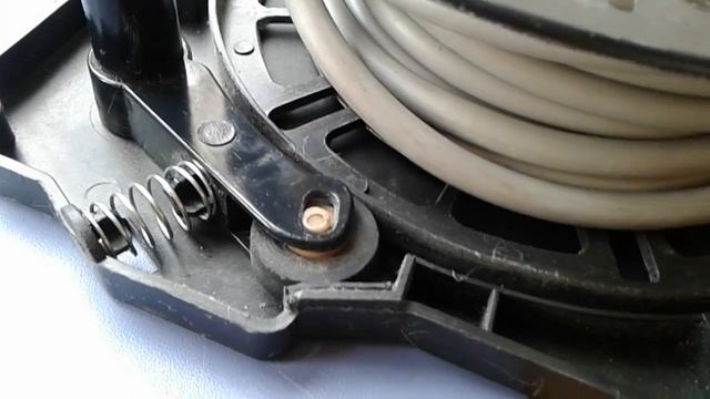 Ремонт пылесоса. Не фиксируется провод. Vacuum cleaner repair. No wire is fixed
