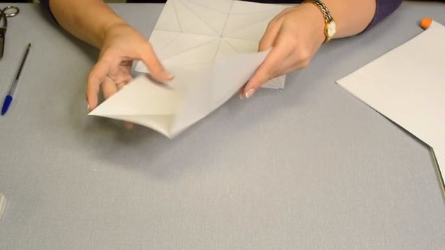 DIY новогодний декор из бумаги / Идеи быстрого декора на Новый год смотреть онлайн