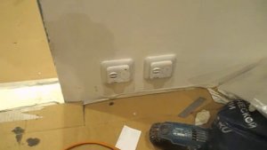 Душевой поддон из искуственного камня с подогревом. Heated shower tray made of artificial stone.