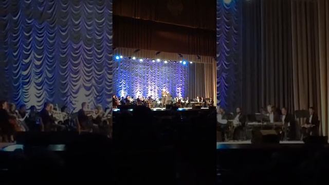 М.Светлов и хор КЦ ФСБ России смотреть онлайн