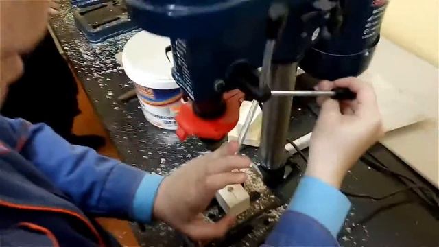 Подставки для карандашей с пятиклассниками (Pencil stands with fifth graders) смотреть онлайн