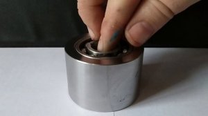 Как выбить подшипник из глухого отверстия?