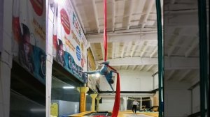 aerial silks элемент на гибкость воздушные полотна