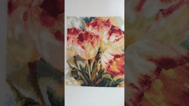 Вышивка крестом " Тюльпаны"