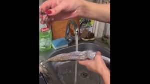 ИРИШКА ЧИКИ ПИКИ И ПАША ГОТОВЯТ РЫБУ