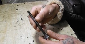 Что делать с Клапаном после Прирезки Седла Клапана в Головке Машины