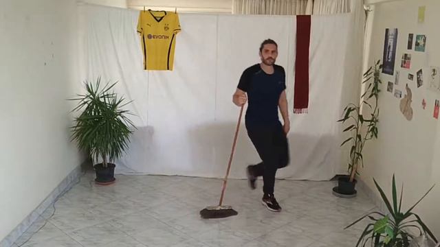 Herr Martin: Besen-Workout смотреть онлайн