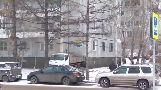 Вертикальный Лайфхак по Красноярски - Подняли опустили смотреть онлайн