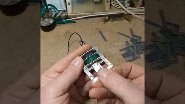 Разборка трансформатора 50 гц 220 вольт. Расчет обмотки. смотреть онлайн