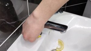 Чем ОТМЫТЬ ИЗВЕСТКОВЫЙ НАЛЕТ. Это ЛУЧШЕ любого ОЧИСТИТЕЛЯ!