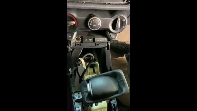 Инструкция по демонтажу Usb и доработке панели  Kia Rio 4 - Киа Рио IV  Kia X-LIne- 2017-2020 .