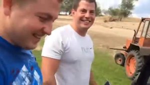 Паджеро Спорт застрял в болоте