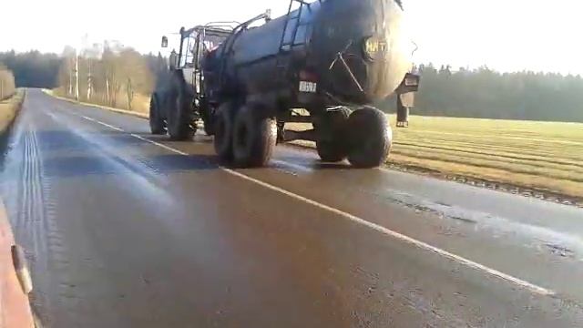 Дорога Брусы- Сватки политая свиной жижей смотреть онлайн