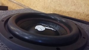 Сделал короб сабвуферный для динамика Урал МОЛОТ 10д вроде поёт вместе с потолком