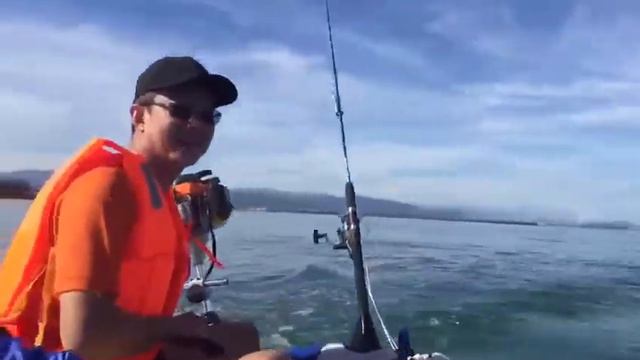 Solar Marine Inflatable Boat 4stroke 4hp engine test run смотреть онлайн