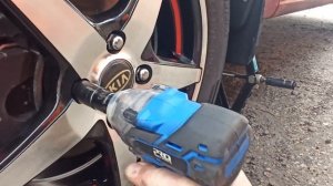 гайковёртом вертим гайки