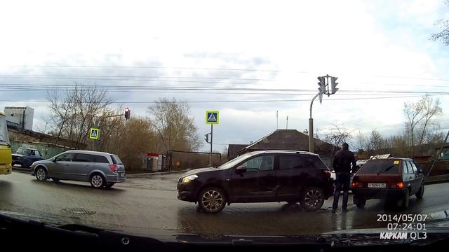 Девушка с восклицательным знаком зафигачила кроссовер! смотреть онлайн