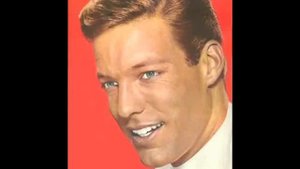 Dr Kildare sings Three Stars Will Shine, Richard Chamberlain