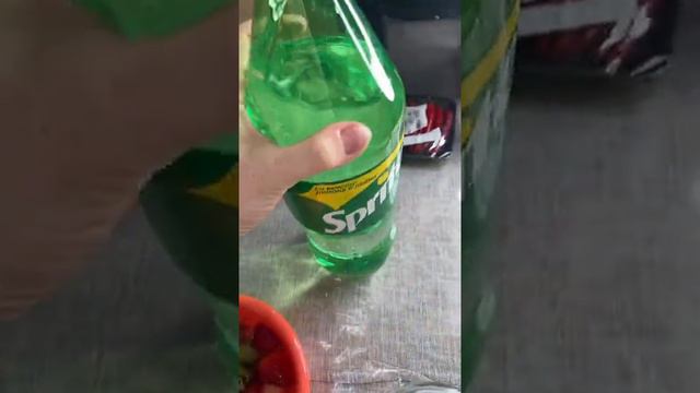 Клубничный махито на спрайте