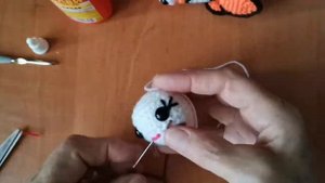 Котенок. Подвеска для рюкзака,  В МАШИНУ, просто ИДЕЯ для  подарка - сюрприза) Как СВЯЗАТЬ самому.
