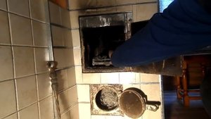 Как правильно закладывать дрова и разжигать печку на даче