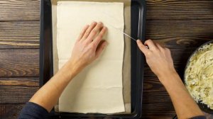 Пирог с капустой и яйцом из слоёного теста – нежная вкуснятина