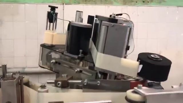 самоклейка 1 этикетка и 1 корельетка на цилиндрическую тару комплект ЭМ-5