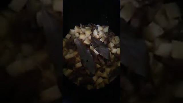 Мужская кухня. Говядина в специях с картофелем в мультиварке. смотреть онлайн