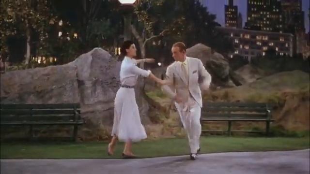 Beegie Adair - Dancing in the Dark - (Smooth piano) - Fred Astaire & Cyd Chariss.mp4 смотреть онлайн