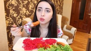 КРАСНАЯ ЛАПША / ЧТО ЭТО? / MUKBANG / не ASMR Ayka Emilly